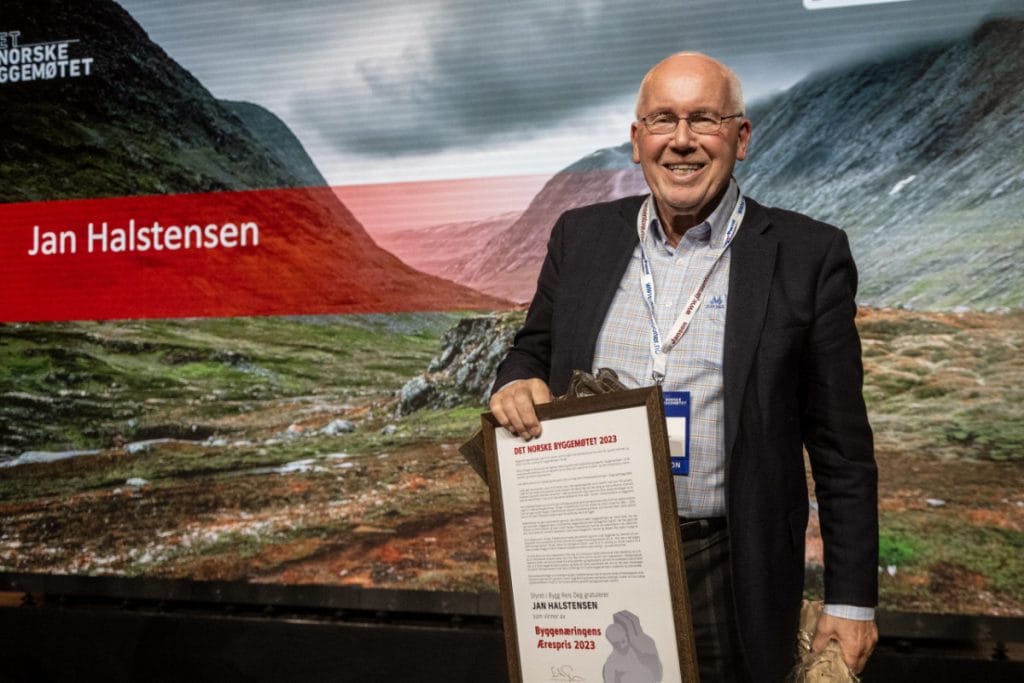 Jan halstensen mottok byggenæringens Ærespris 2023