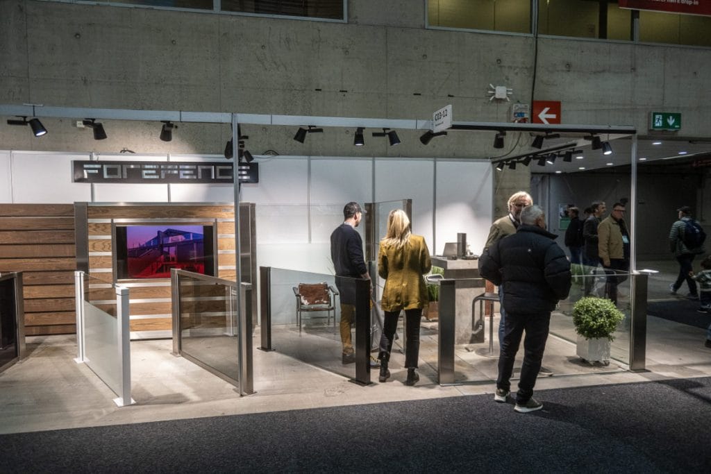 Forefence glassrekkverk