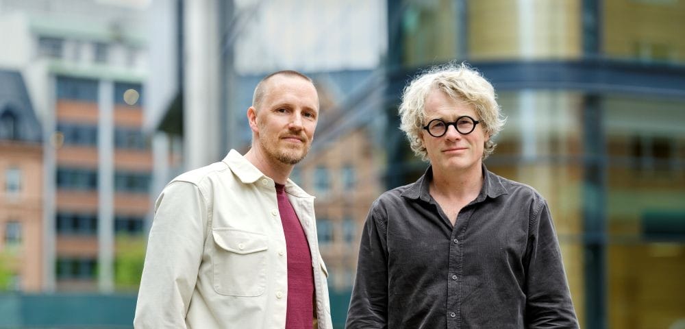 til venstre: fagsjef i Arkitektbedriftene; Rasmus Jørgensen. Til høyre: administrerende direktør, Steinar Skjerdingstad