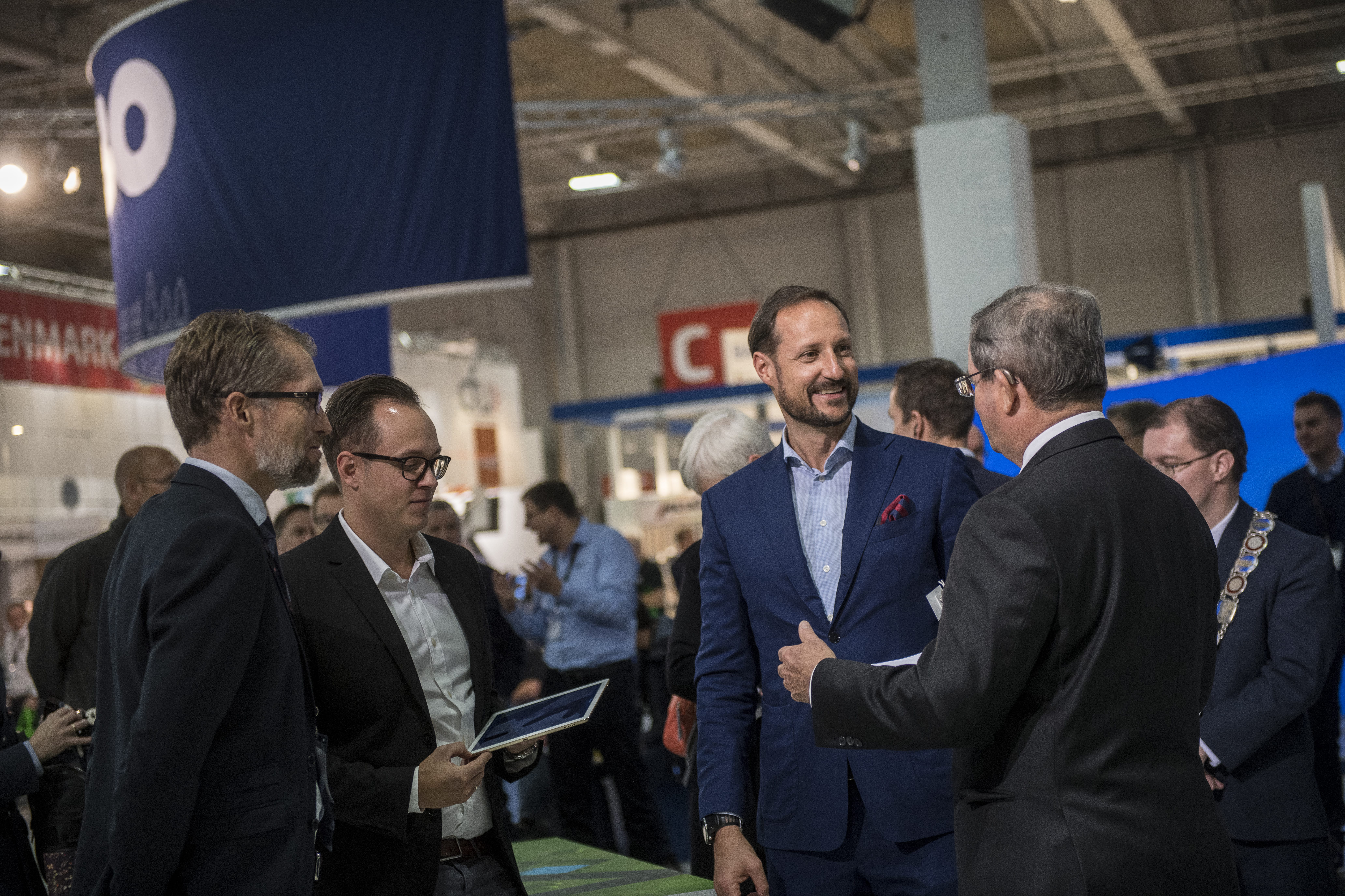 Styreleder Carl Otto Løvenskiold og H.K.H. Kronprinsen