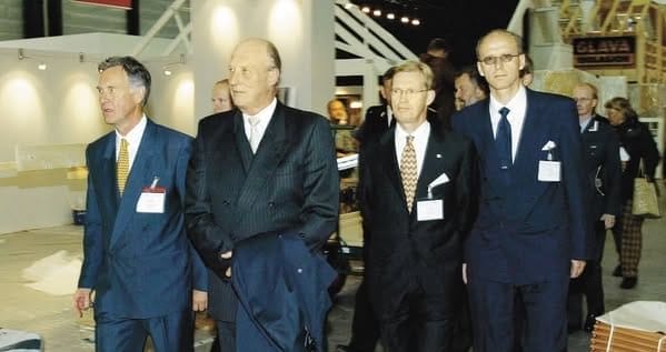 Kong Harald på Byg Reis Deg i 2003 Foto: Arve Brekkhus i Byggeindustrien